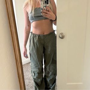 NWT Urban Outfitters iets frans… Balloon Cargo Pant